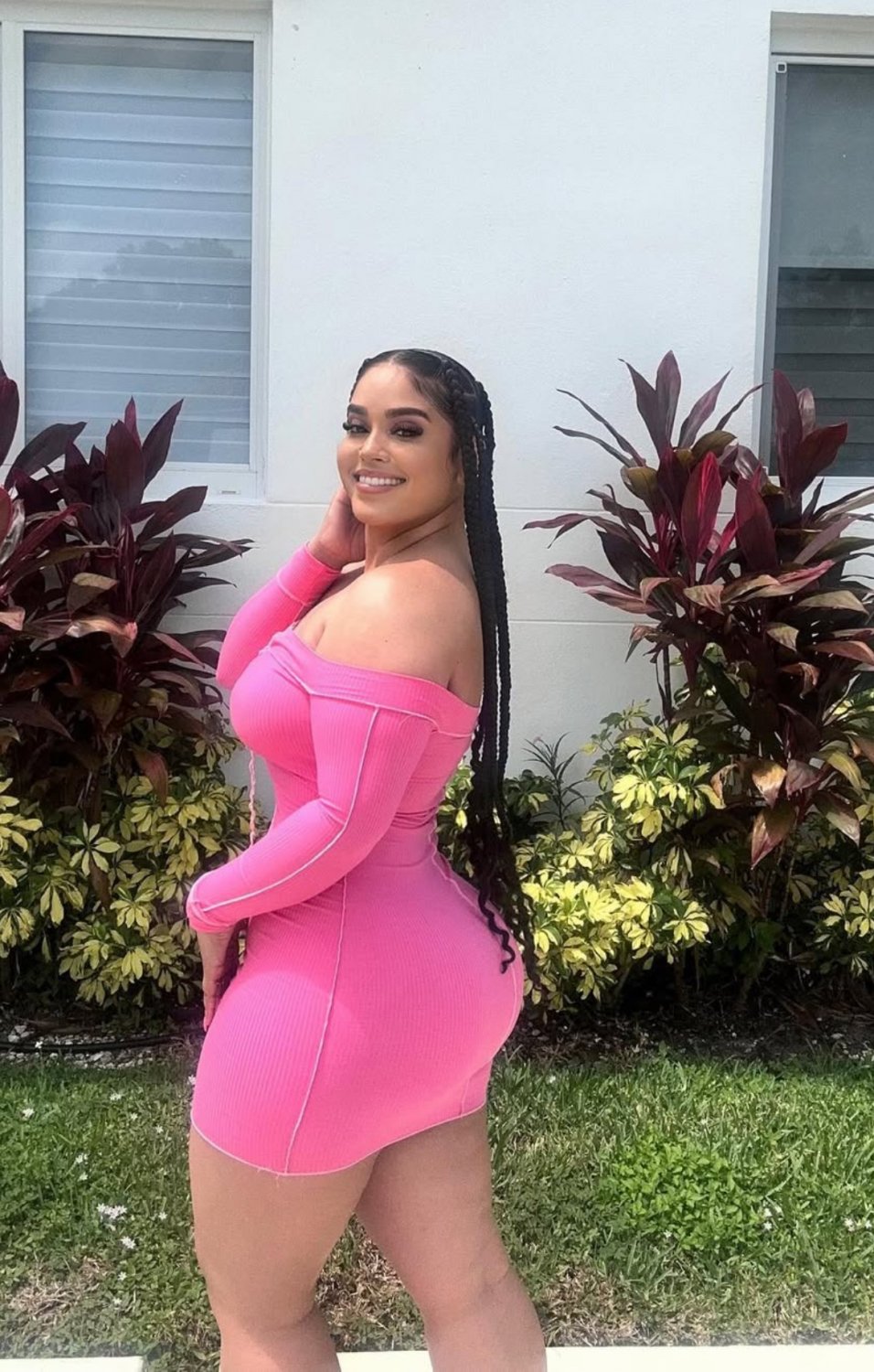 Just a cute thick Latina #O2Hgvevo