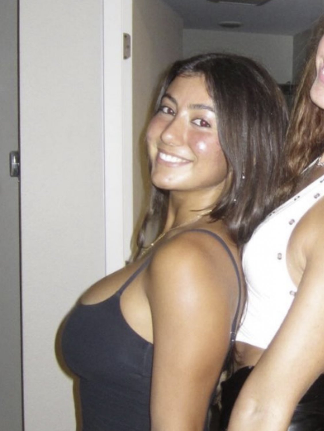 Submission 7: Users Big Titty IRL #3DY60FI5