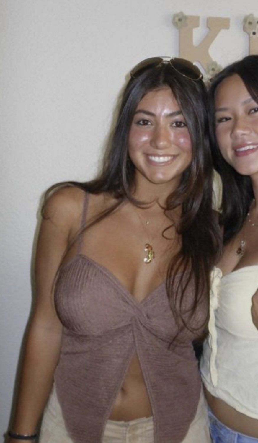 Submission 7: Users Big Titty IRL #k8yjO8uI