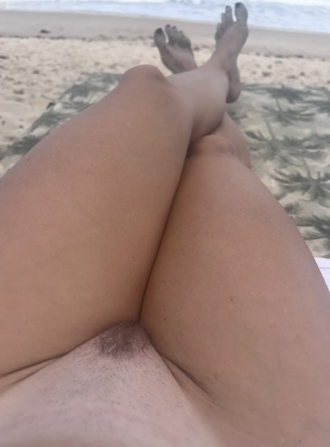 Loira na praia de nudismo #EHR78YAP